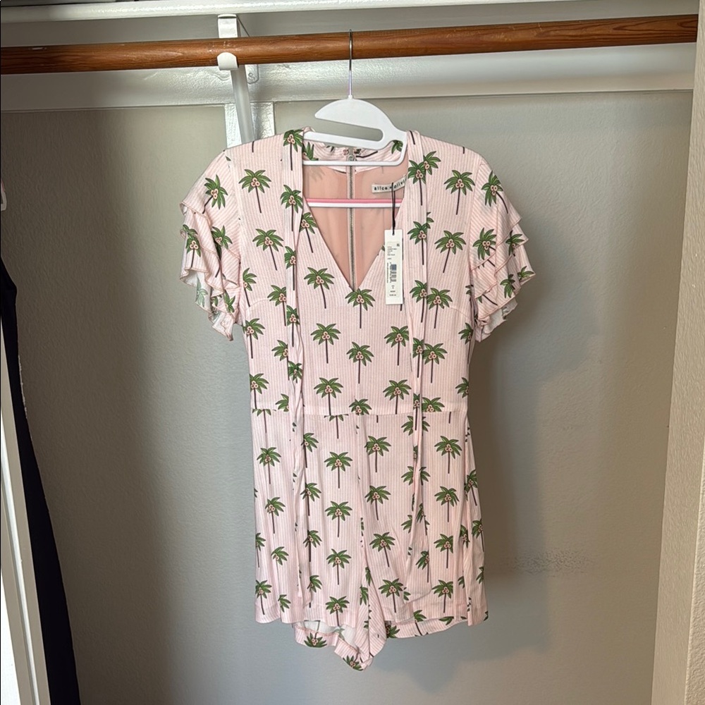 NWT Alice + Olivia Size 6 Pink Palm Tree Romper